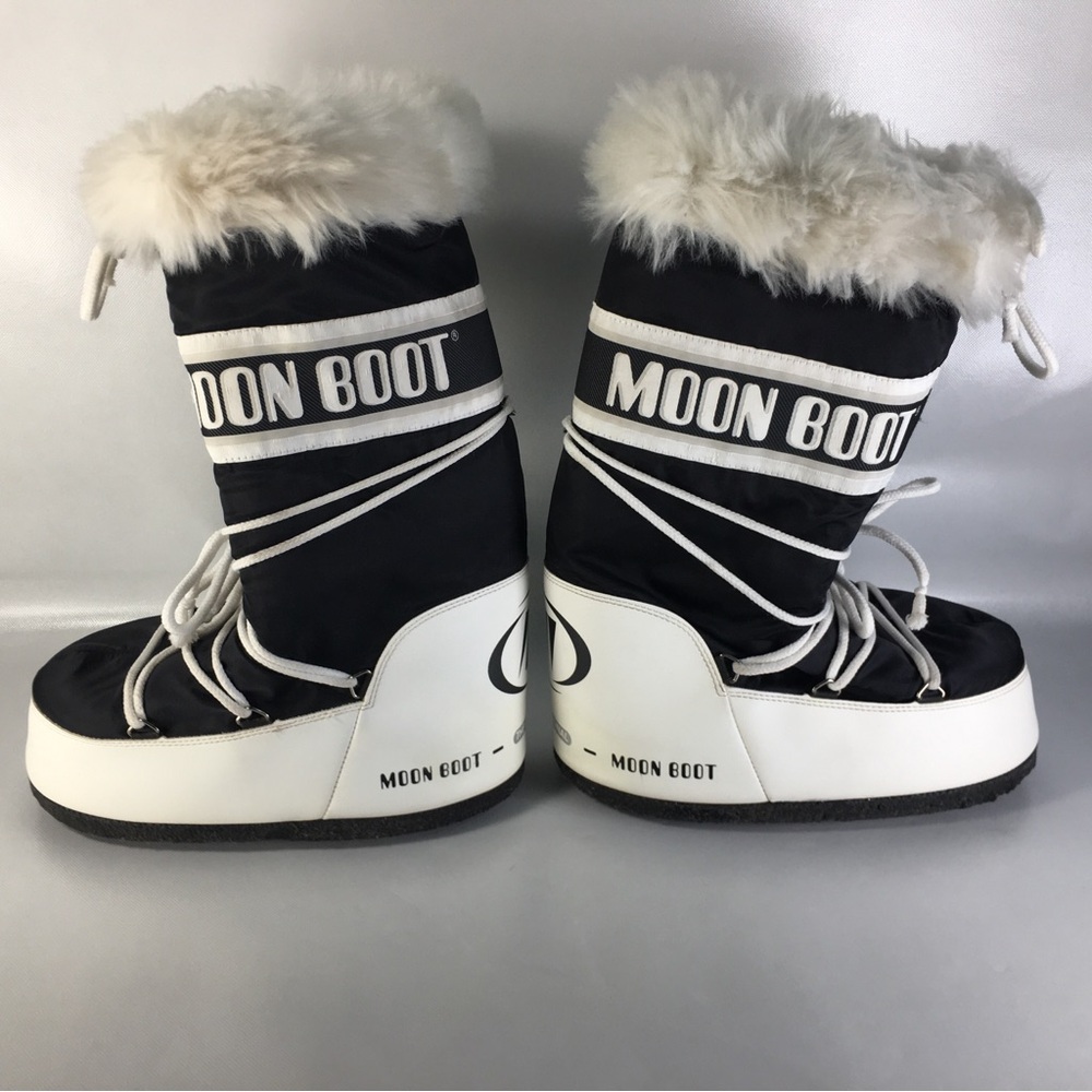 Moon Boots Black and White Snow Boots w/ Faux Fur (Please Read)